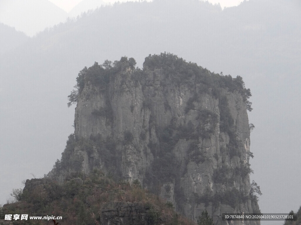 恩施巍峨奇峰