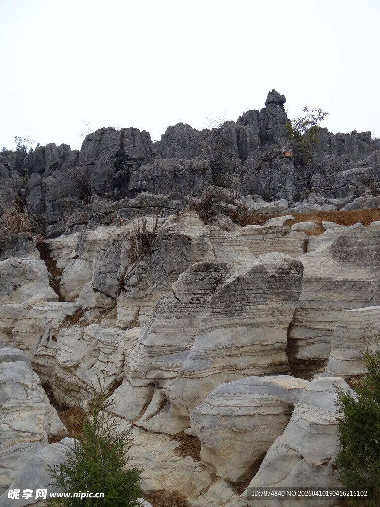 恩施嶙峋怪石景观