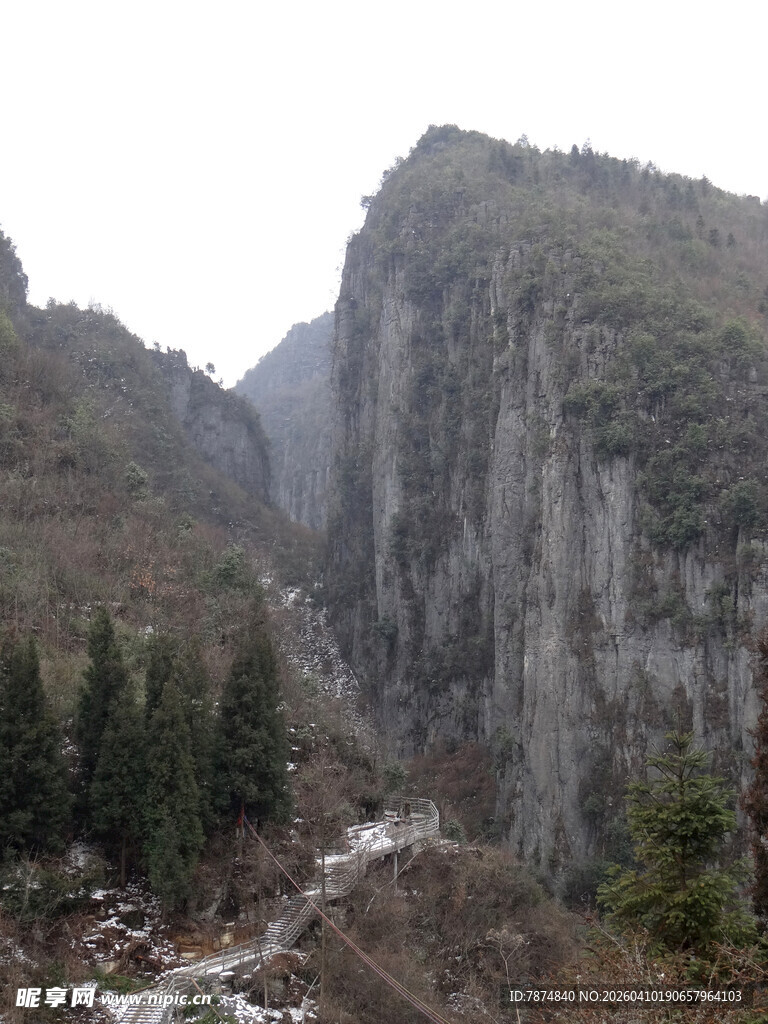 恩施壮丽峡谷风光