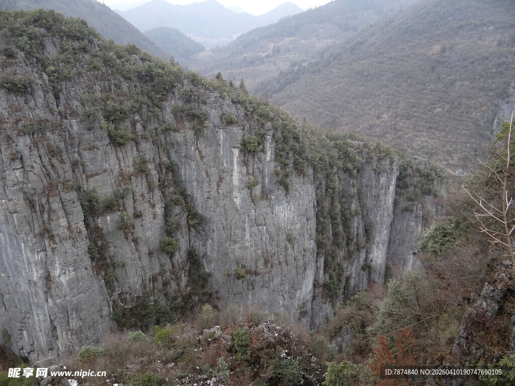 恩施壮观险峻的峡谷地貌