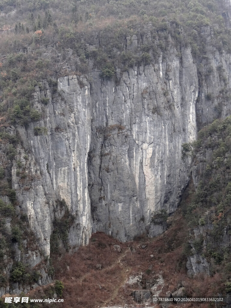 恩施壮观悬崖地貌景观