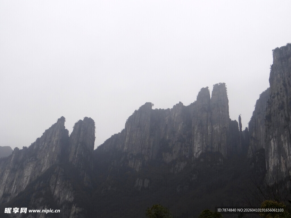 恩施壮观奇峰异石景观