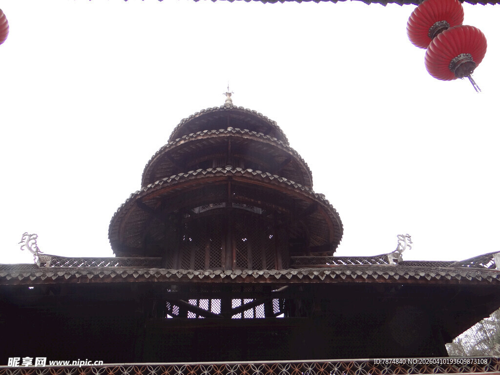 恩施中式古建筑 飞檐挂红灯