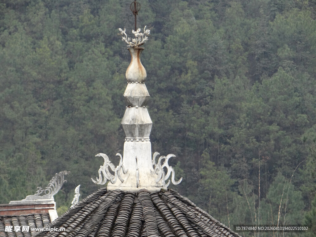 恩施古建屋顶精巧装饰细节