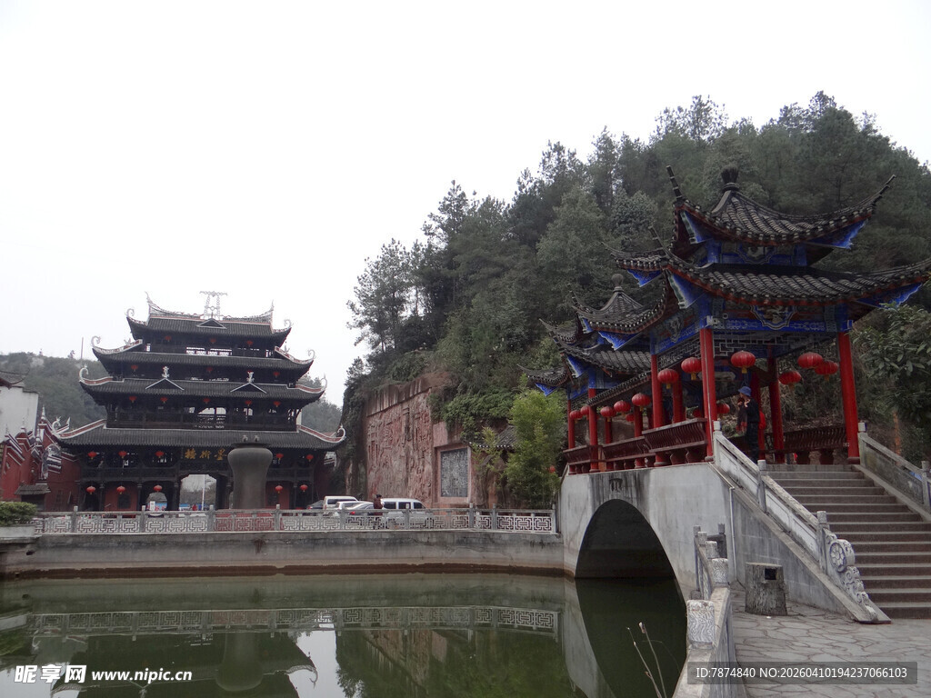 恩施中式古桥与传统建筑景观