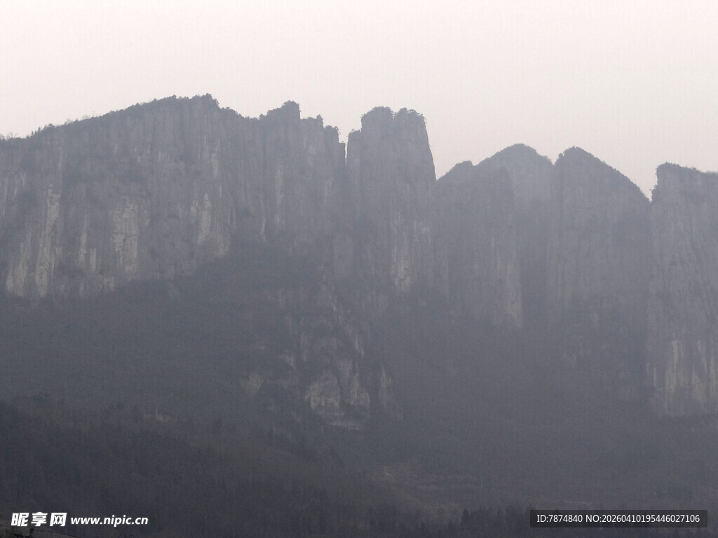 恩施壮丽山峦景观