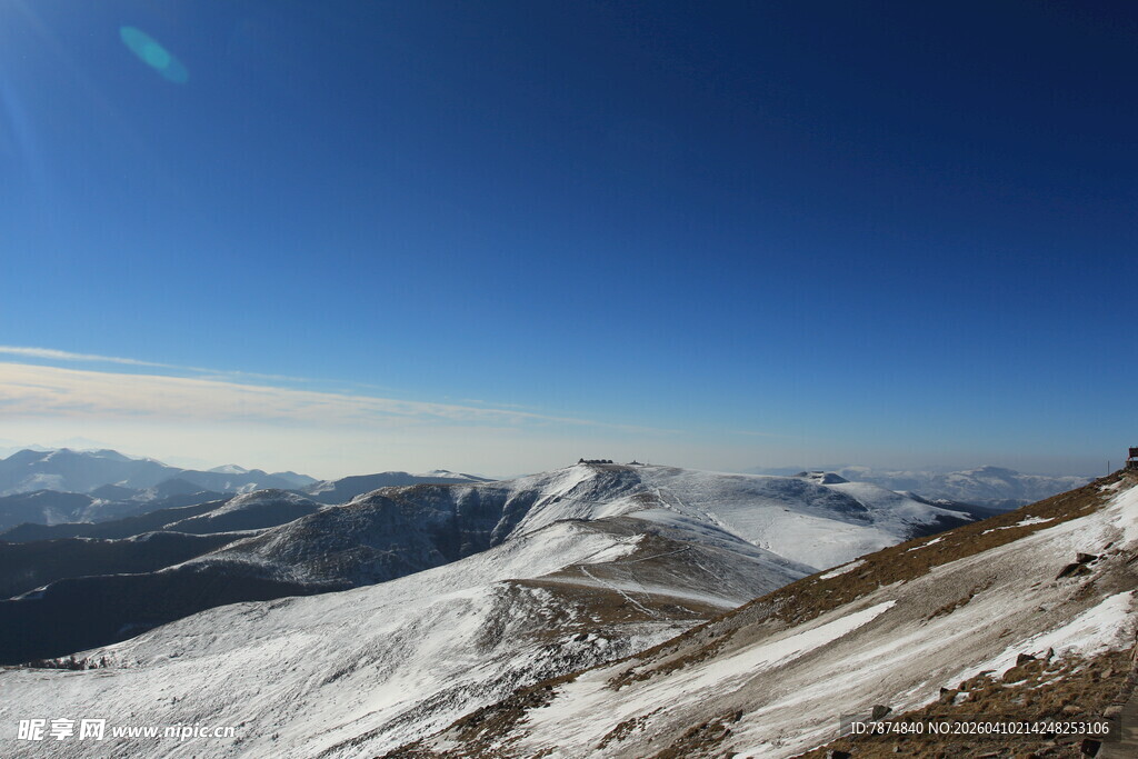 雪山壮丽风光