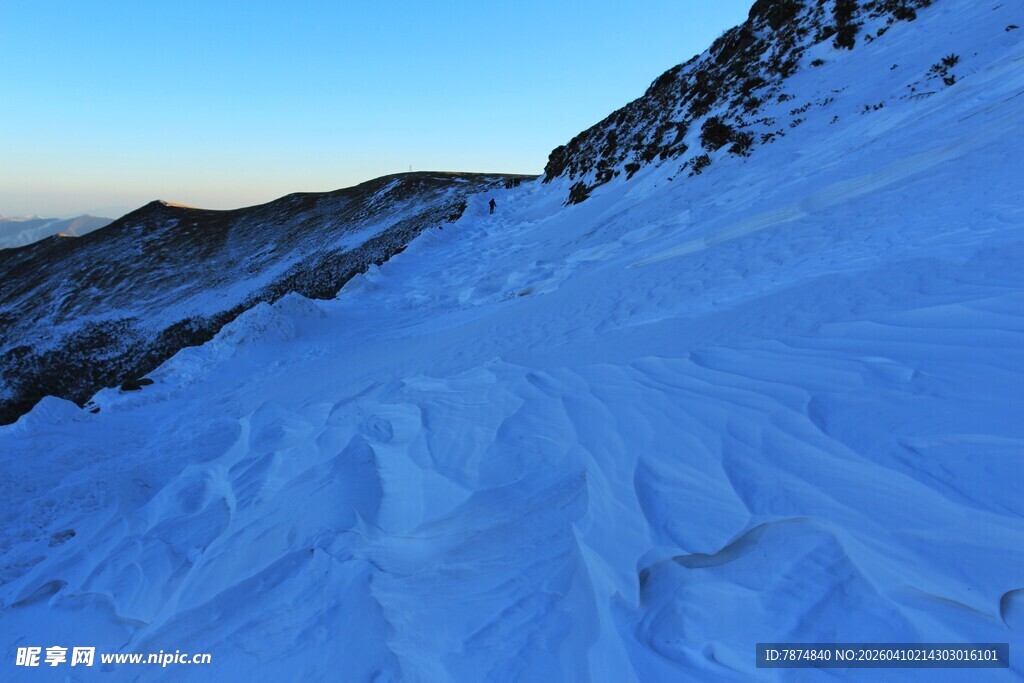 雪山壮丽雪景