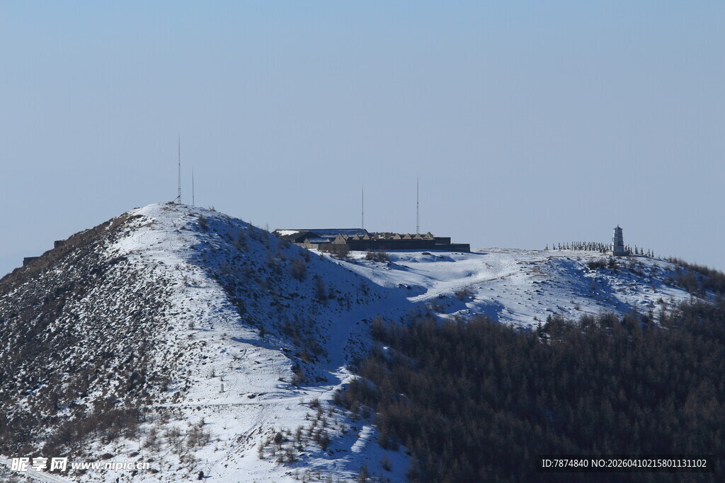 雪山之巅的壮丽景致