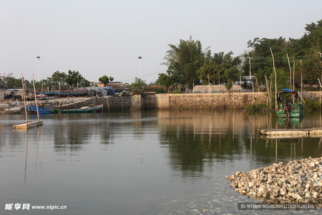 湛江宁静河畔风景