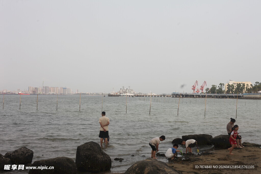 湛江海边休闲场景