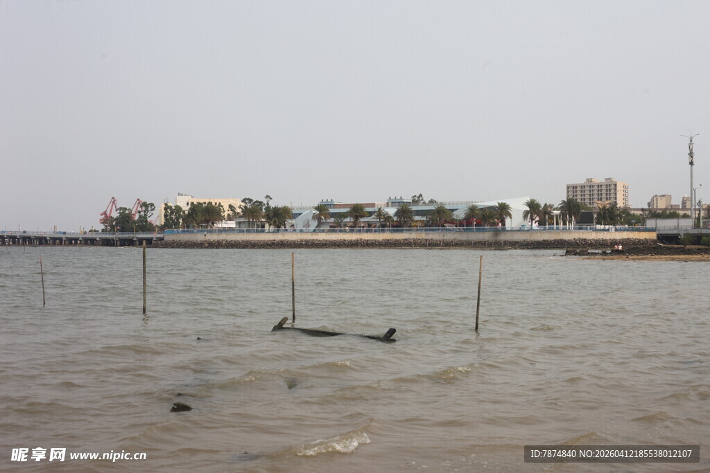 湛江海滨风光 水域与远处景致