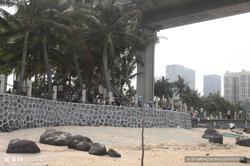 湛江桥下沙滩景观