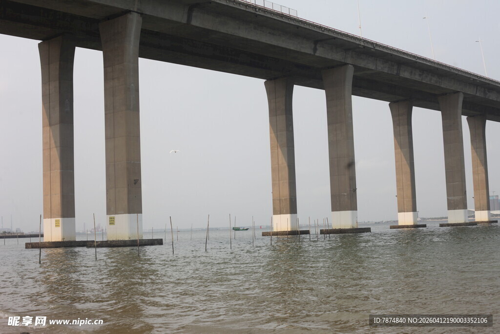 湛江海上高架桥壮观景象