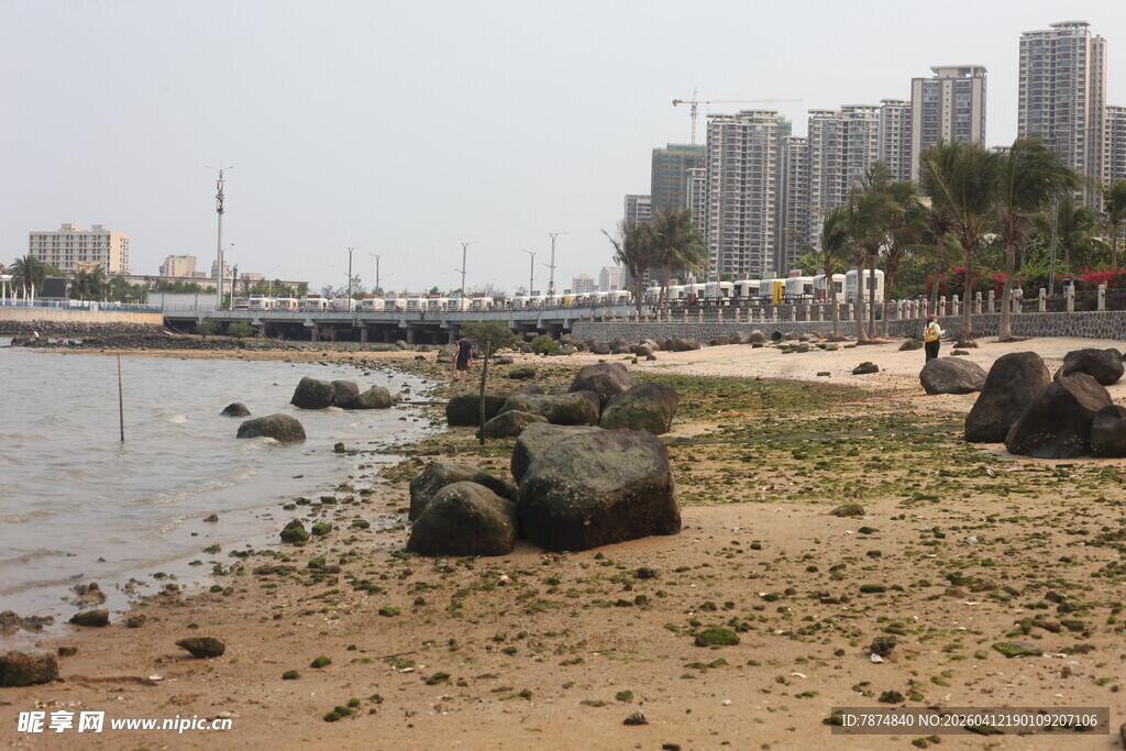 湛江海滨岸滩景象