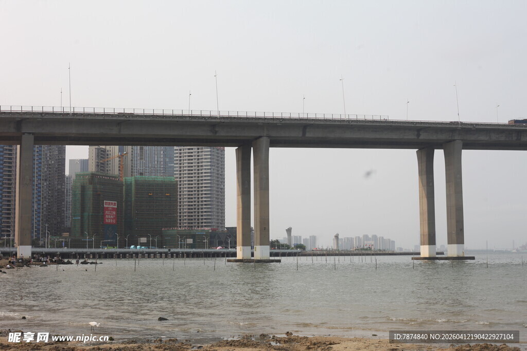 湛江城市河畔高架桥景观