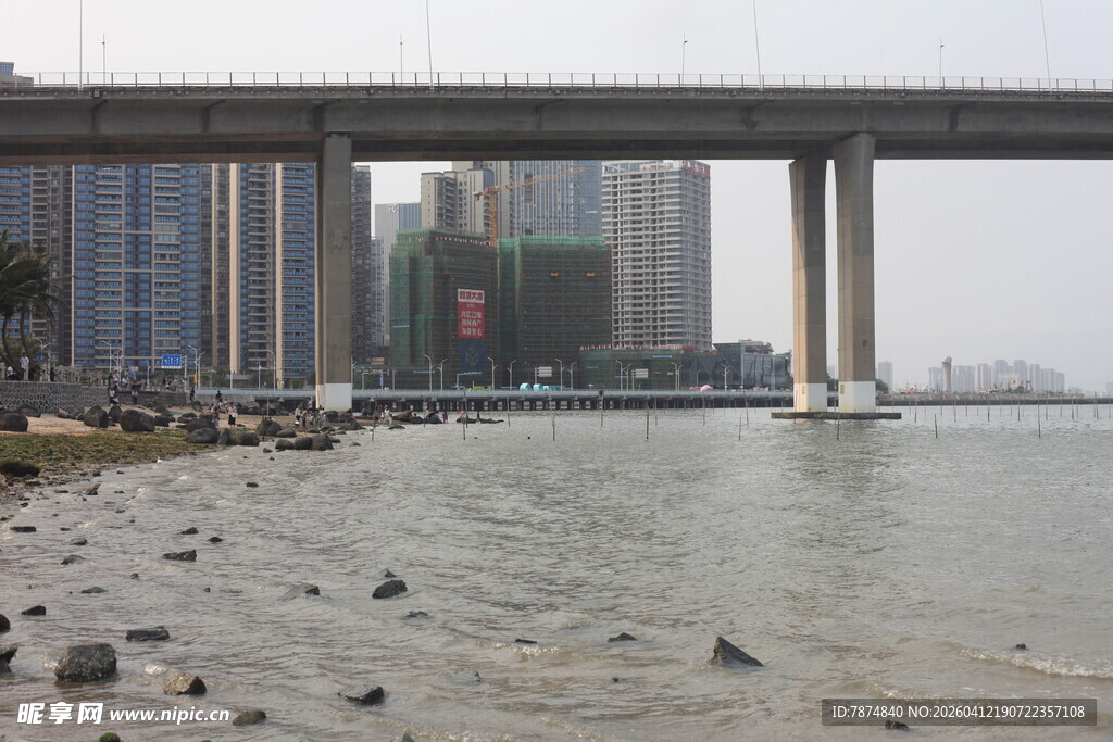 湛江城市河畔桥梁风景