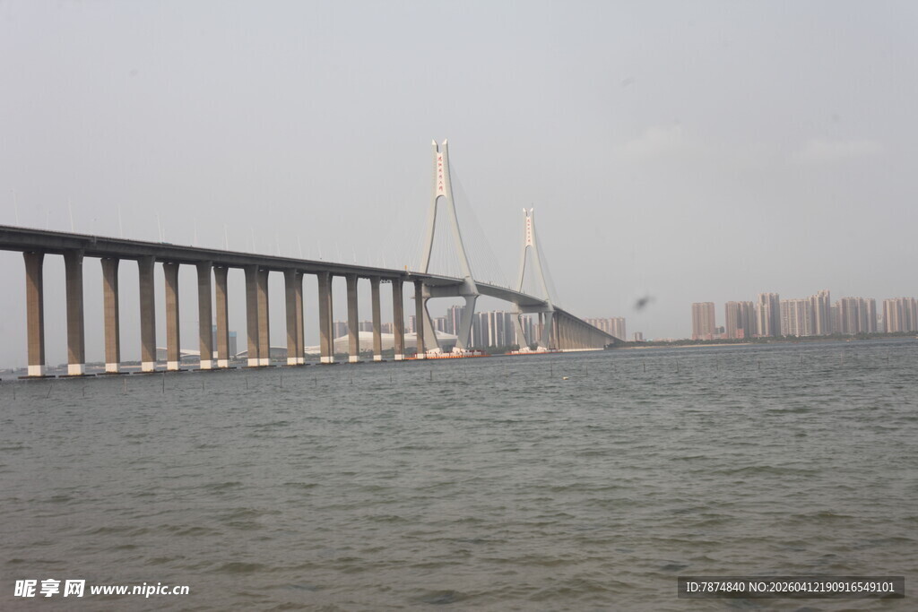 湛江海上大桥远景