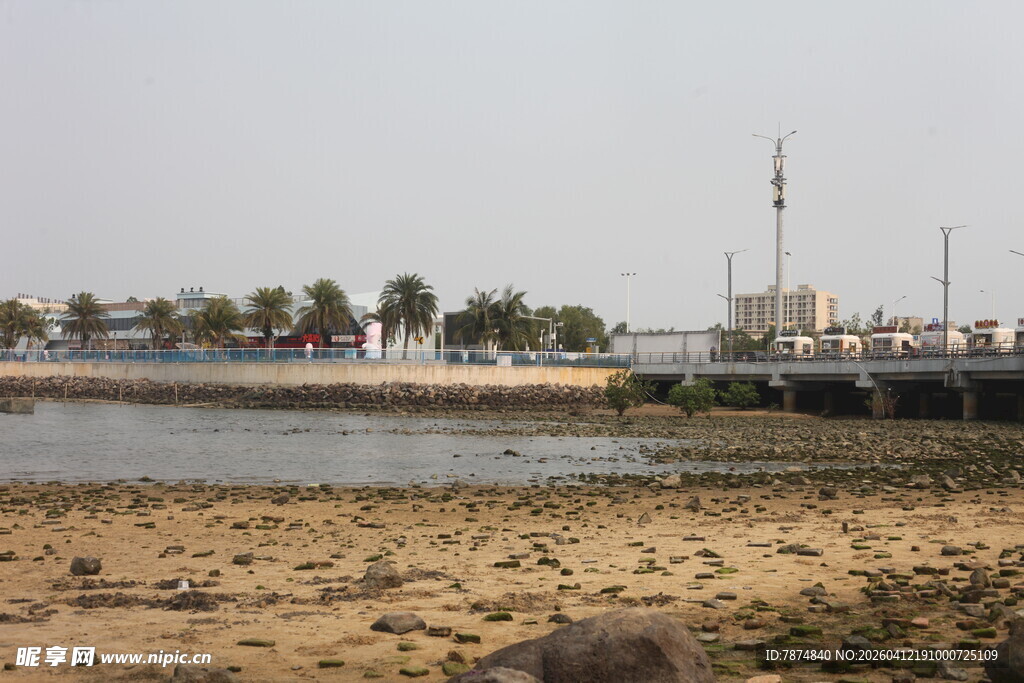 湛江海滨沙滩景色
