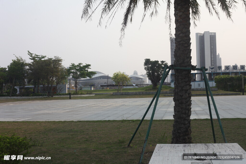 湛江户外天文望远镜置放场景