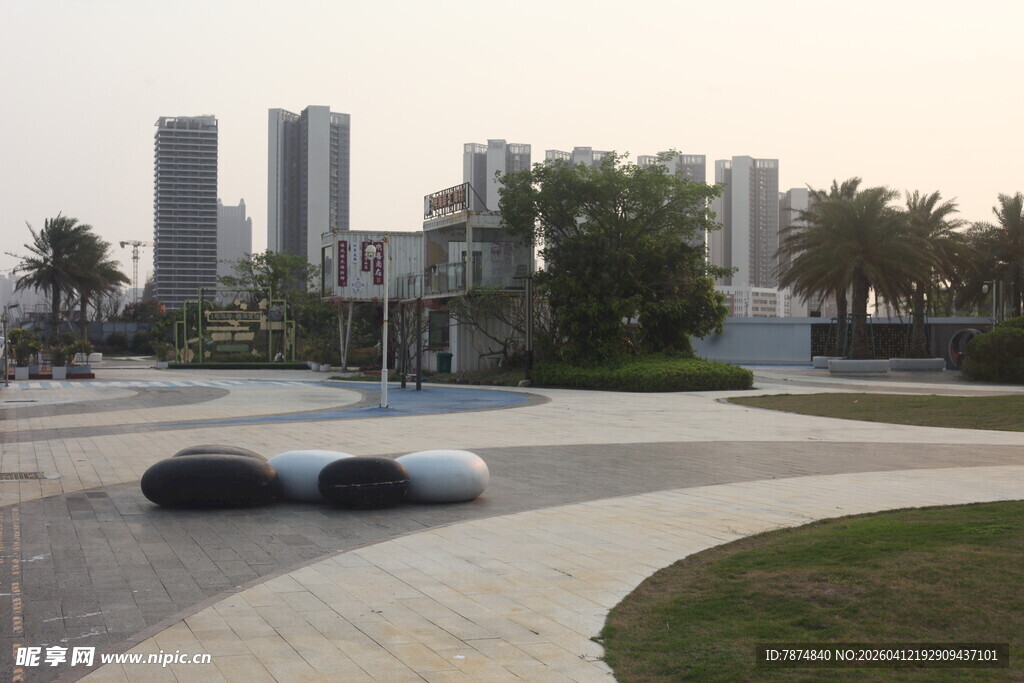 湛江现代城市广场景观