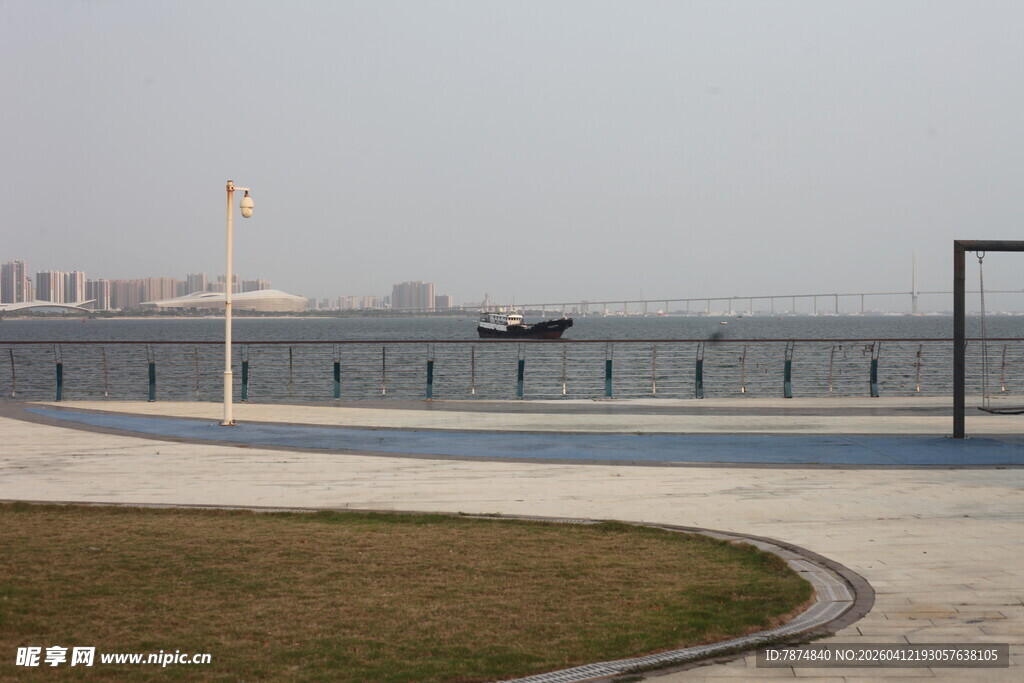 湛江海滨景观 开阔视野的步道