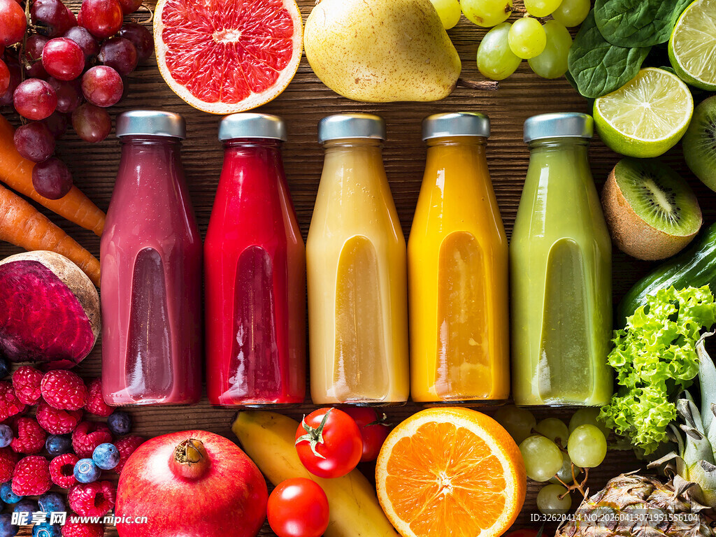 多彩果蔬汁与新鲜食材