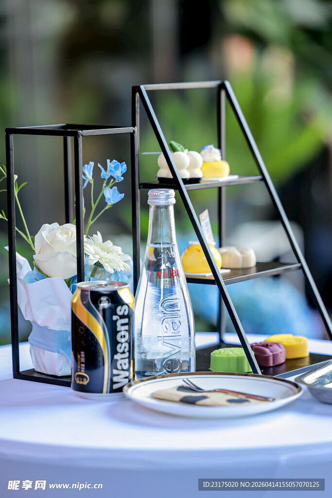 行业沙龙甜品摆台图片