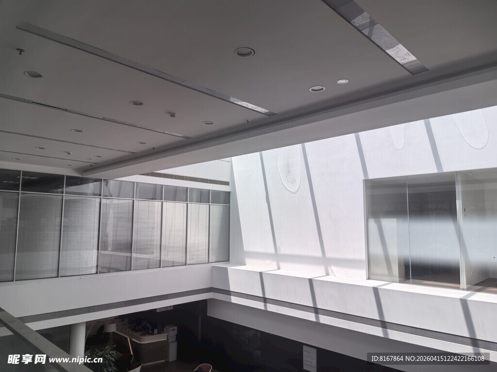 现代风格宽敞室内空间