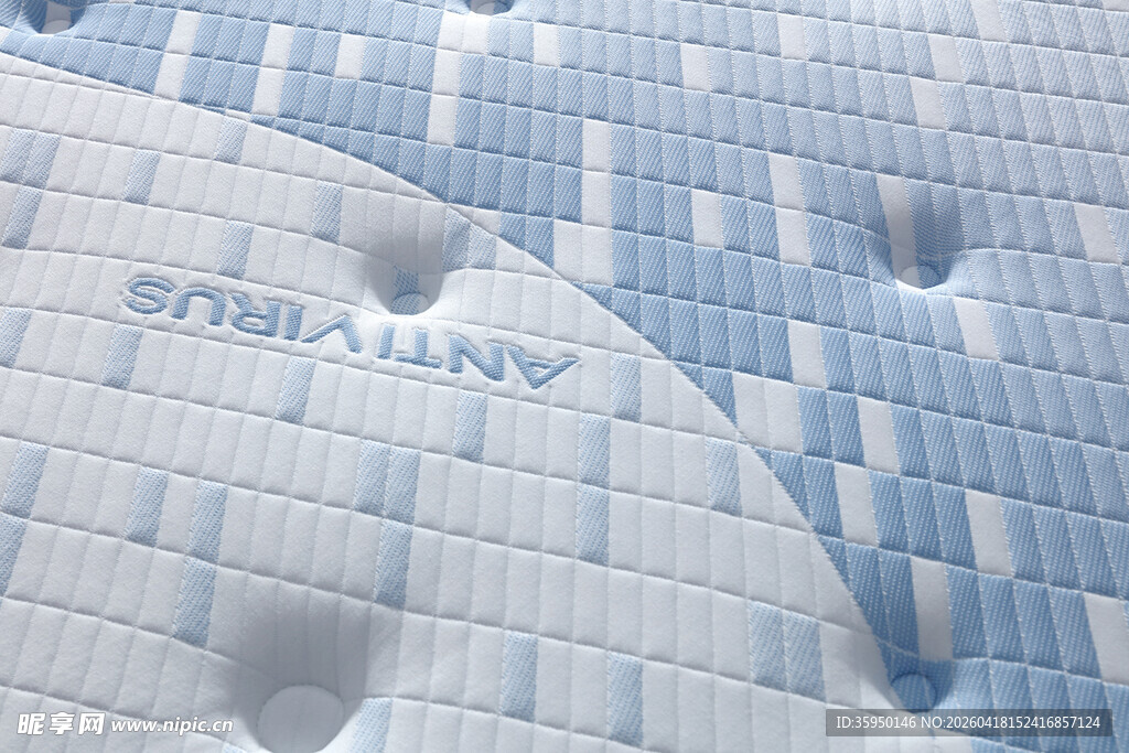蓝色条纹透气床垫特写