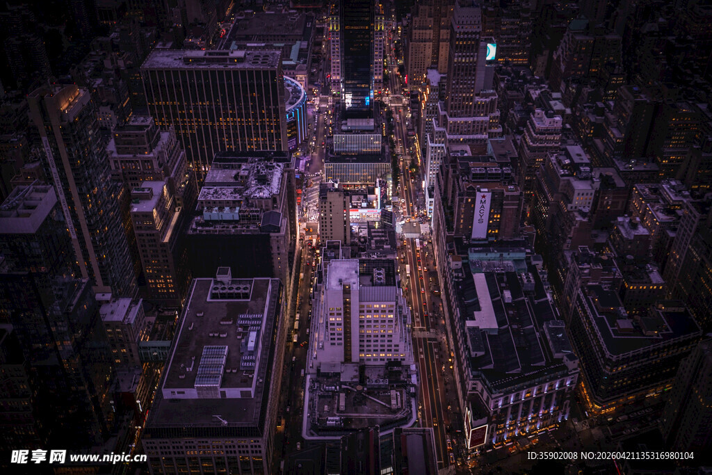 城市夜景俯瞰图