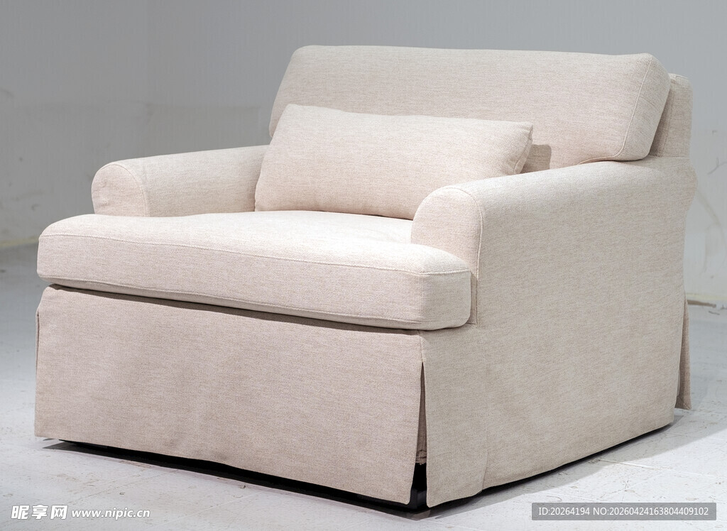 米色单人沙发