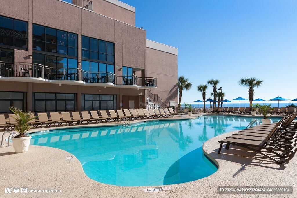 豪华酒店室外泳池景观
