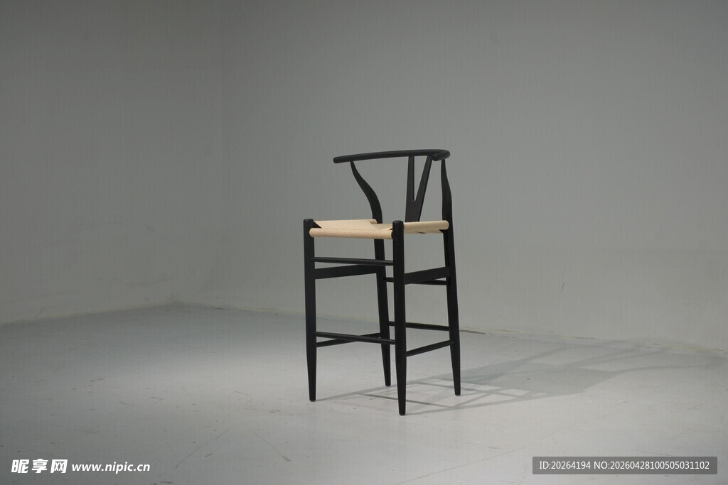 简约高脚凳设计展示