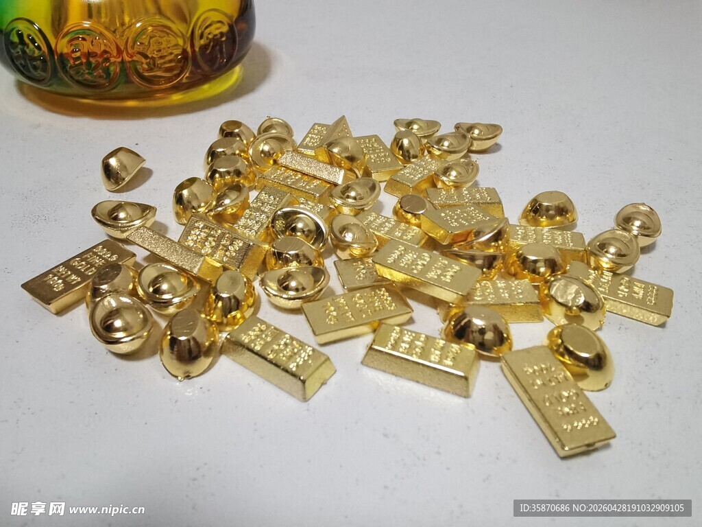 金色小物件摆件