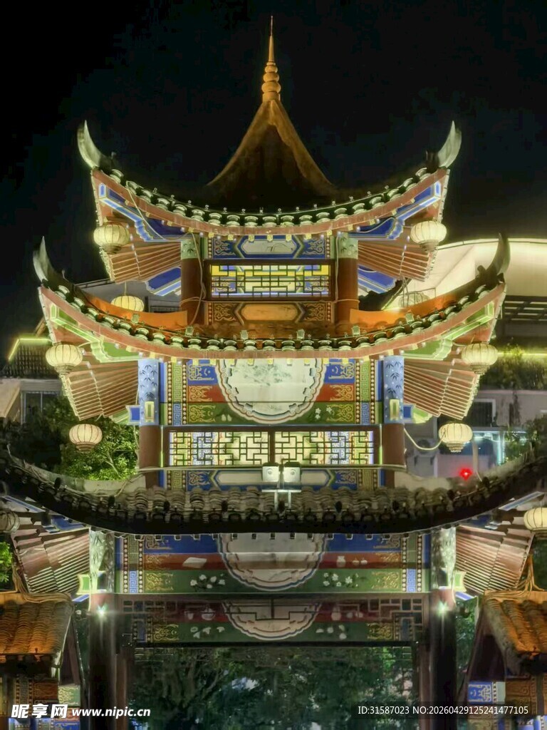 古色古香的中式夜间建筑
