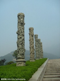 龙柱