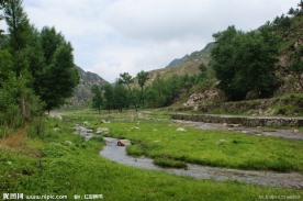 黑龙沟拒马河畔