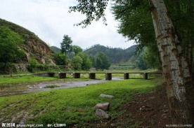 黑龙沟拒马河畔