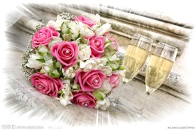 婚纱婚礼背景 一把玫瑰 葡萄酒