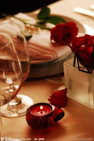 情人节蜡烛玫瑰