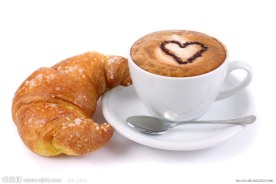 爱心咖啡和面包