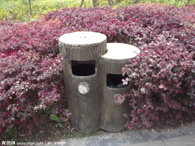 垃圾桶
