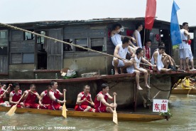 东莞传统划龙舟比赛