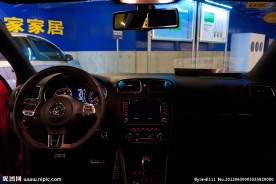 大众高尔夫GTI2 0TSI内饰