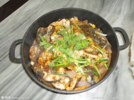 三汁焖鲟龙鱼