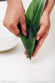 包粽子