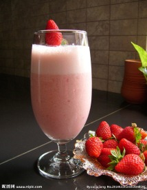 草莓奶昔