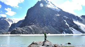 新疆雪山