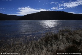普达措湖泊